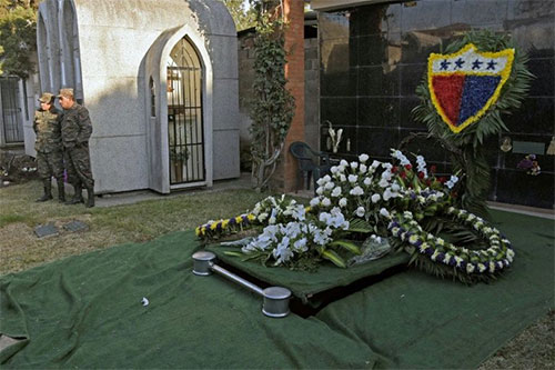 tumba del exdictador guatemalteco Efraín Ríos Montt Muere el exdictador guatemalteco Ríos Montt, acusado de genocidio